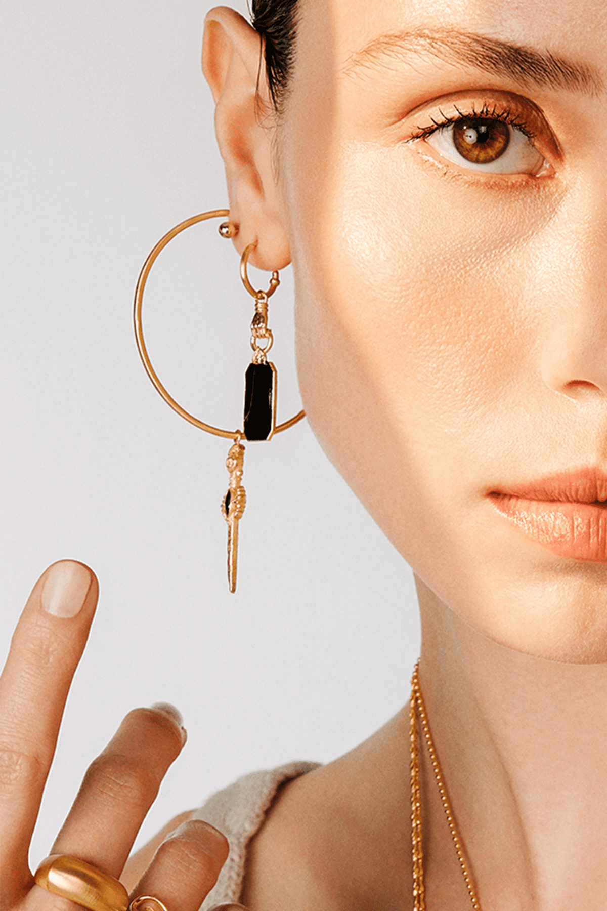 Bodhita - Mano Earrings